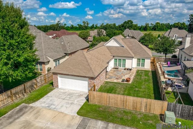 13575 Kings Court Ave, Baton Rouge, LA 70810