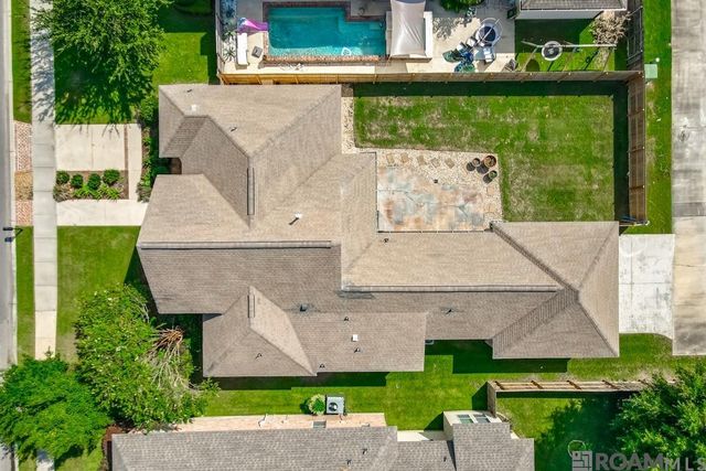 13575 Kings Court Ave, Baton Rouge, LA 70810
