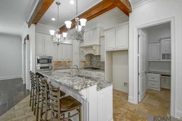 13575 Kings Court Ave, Baton Rouge, LA 70810