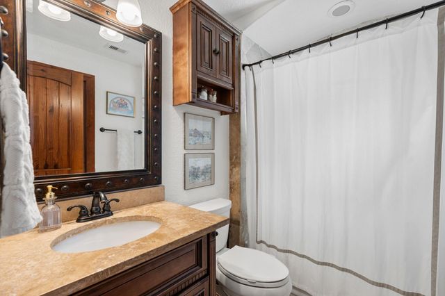 1801 W 24th Street C, Houston, TX 77008