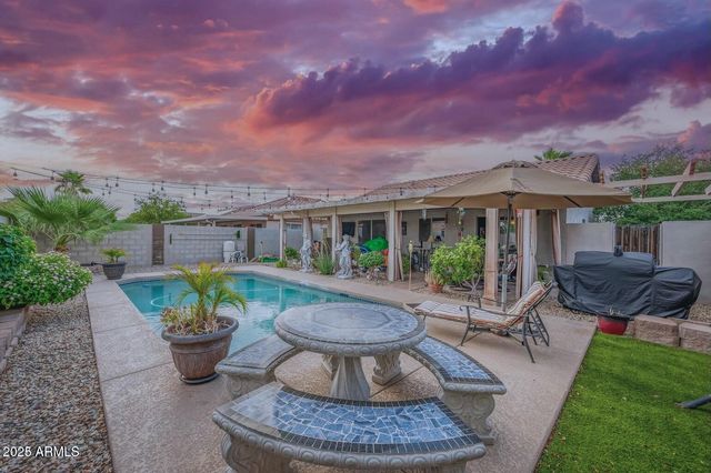 13455 W CANYON CREEK Drive, Surprise, AZ 85374