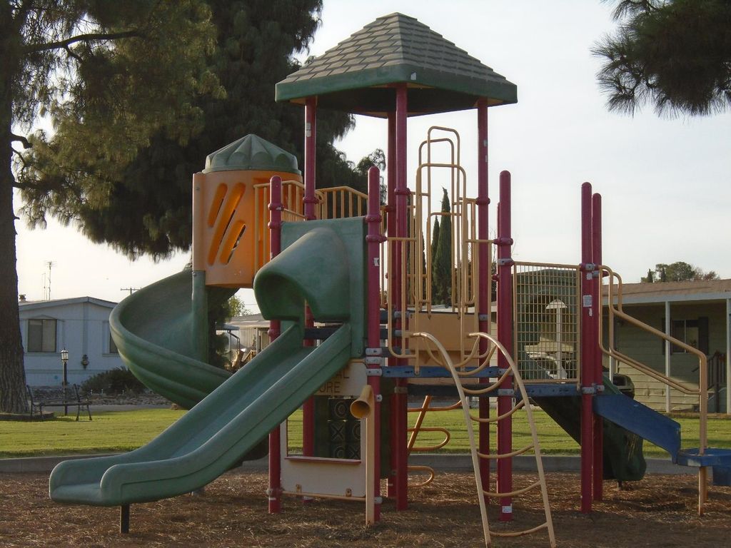 Image 18 of property listing at 860 E Grangeville Boulevard # 18, Hanford, CA 93230