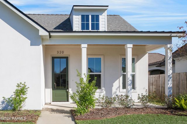 320 Dunvegan Court, Lafayette, LA 70503
