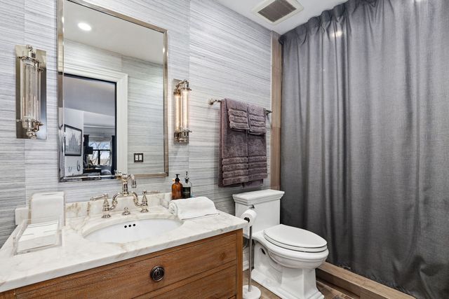 910 S Michigan Avenue 304, Chicago, IL 60605