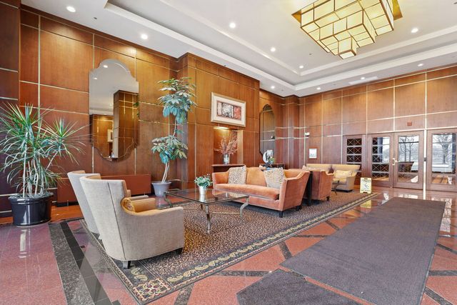 910 S Michigan Avenue 304, Chicago, IL 60605