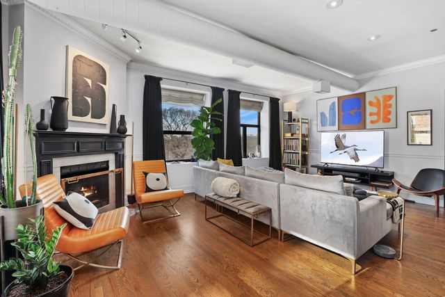 910 S Michigan Avenue 304, Chicago, IL 60605