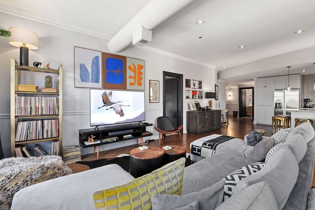 910 S Michigan Avenue 304, Chicago, IL 60605