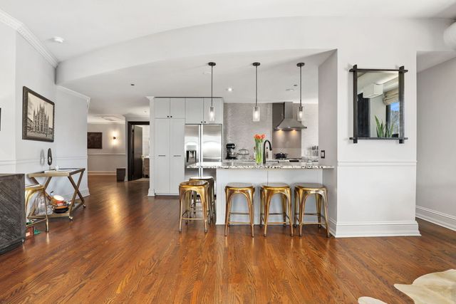 910 S Michigan Avenue 304, Chicago, IL 60605