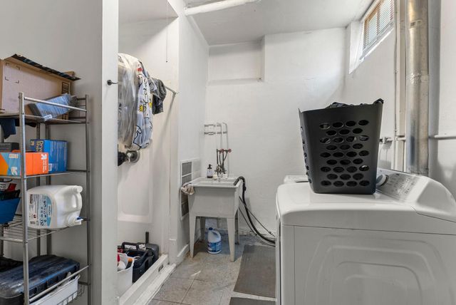 1042 16th Avenue SE, Minneapolis, MN 55414