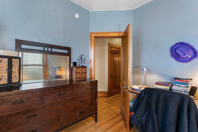 1042 16th Avenue SE, Minneapolis, MN 55414