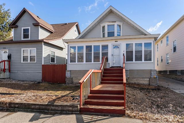 1042 16th Avenue SE, Minneapolis, MN 55414