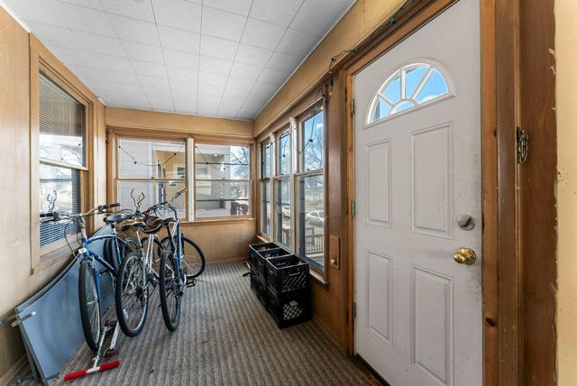 1042 16th Avenue SE, Minneapolis, MN 55414