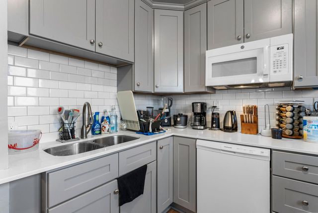 1042 16th Avenue SE, Minneapolis, MN 55414