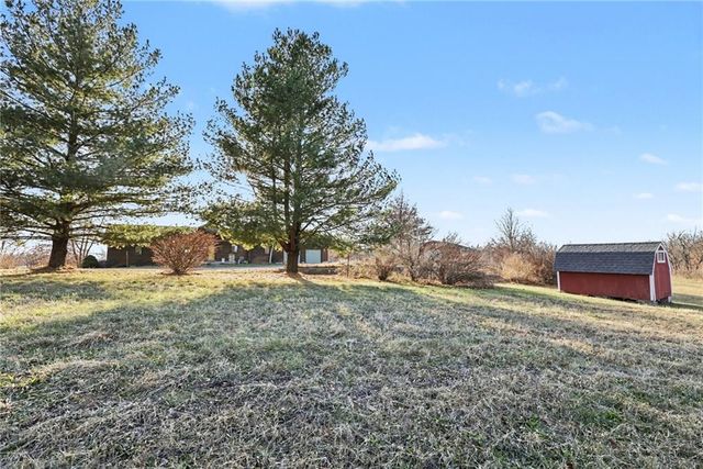 5050 SW O Highway, Trimble, MO 64492