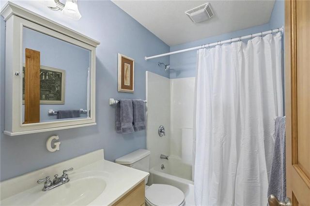 5050 SW O Highway, Trimble, MO 64492