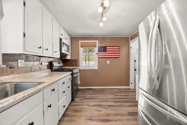 47 Rockford St, Brockton, MA 02301