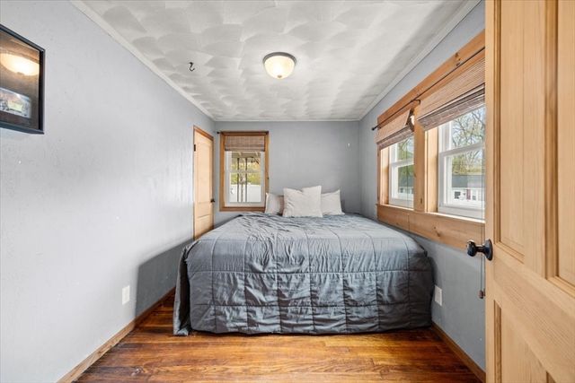 47 Rockford St, Brockton, MA 02301
