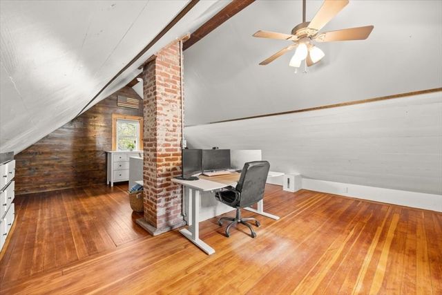 47 Rockford St, Brockton, MA 02301