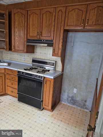1223 ELM ST, Reading, PA 19604
