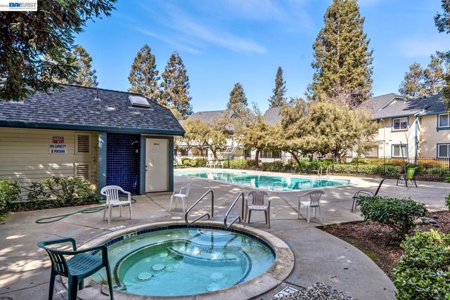 404 Sequim Cmn, Fremont, CA 94539
