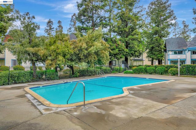 404 Sequim Cmn, Fremont, CA 94539