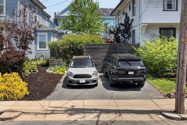 1445 River St, Boston, MA 02136