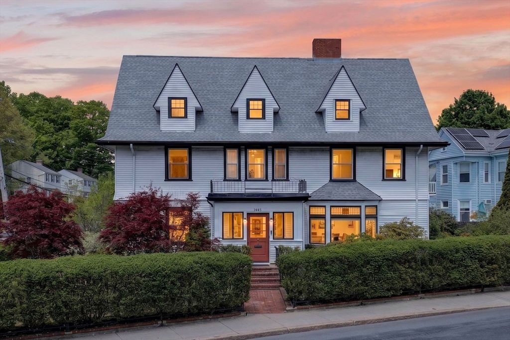 1445 River St, Boston, MA 02136