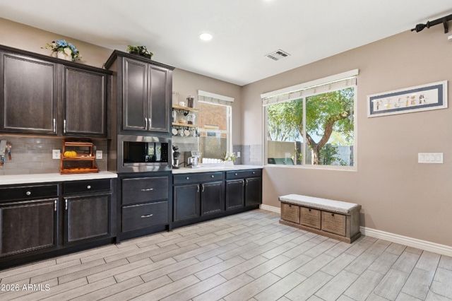 1096 E Flamingo Way, Gilbert, AZ 85297