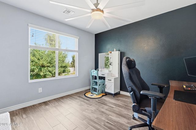 1096 E Flamingo Way, Gilbert, AZ 85297