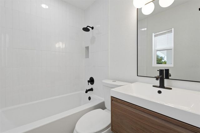 2989 GREENBRIAR STREET, Sarasota, FL 34237