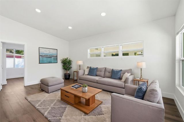 2989 GREENBRIAR STREET, Sarasota, FL 34237