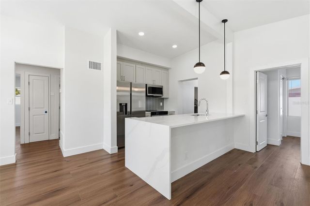 2989 GREENBRIAR STREET, Sarasota, FL 34237