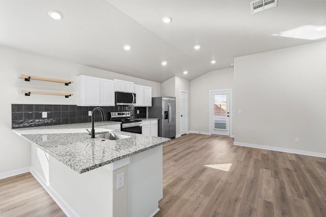 608 E 31st Street, Wolfforth, TX 79382