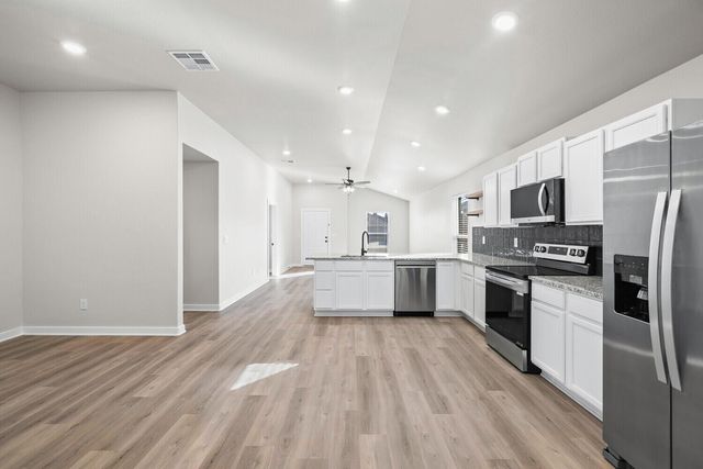 608 E 31st Street, Wolfforth, TX 79382