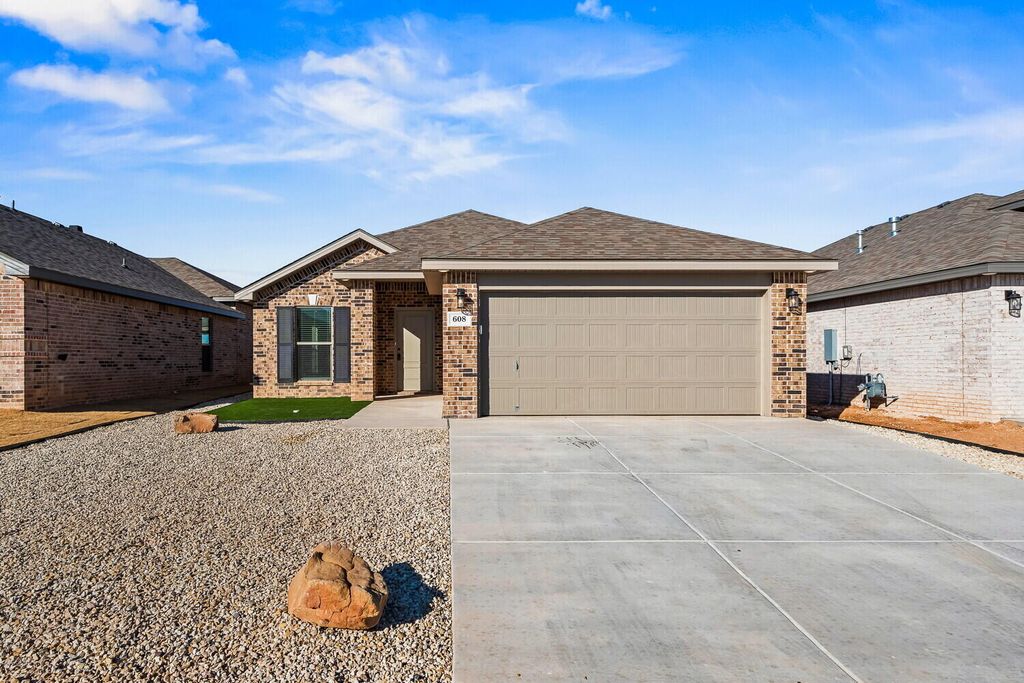 608 E 31st Street, Wolfforth, TX 79382