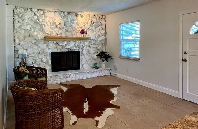 2908 W HEITER STREET, Tampa, FL 33607