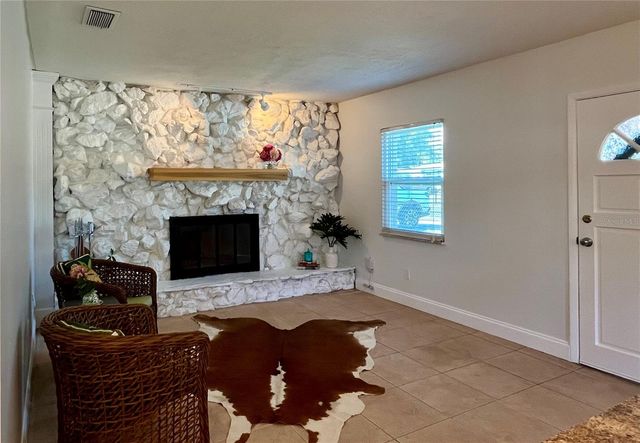 2908 W HEITER STREET, Tampa, FL 33607