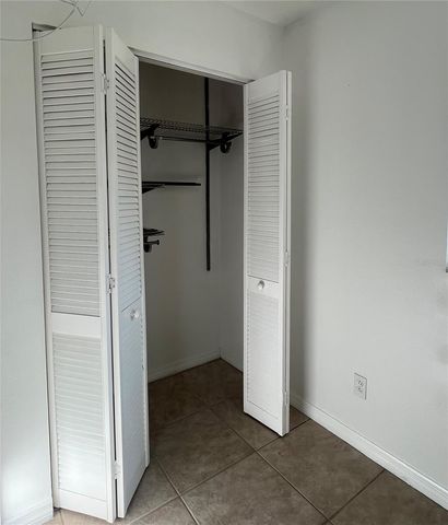 2908 W HEITER STREET, Tampa, FL 33607