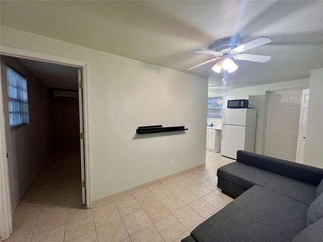 2908 W HEITER STREET, Tampa, FL 33607