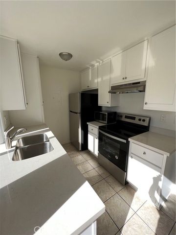 23224 Orange, Lake Forest (el Toro), CA 92630