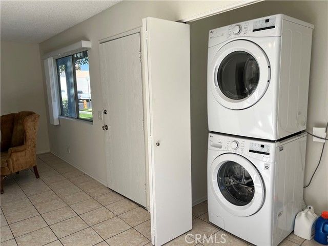 23224 Orange, Lake Forest (el Toro), CA 92630