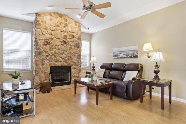 10 TUPELO LN, Langhorne, PA 19047