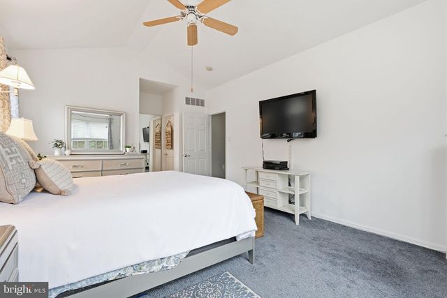 10 TUPELO LN, Langhorne, PA 19047