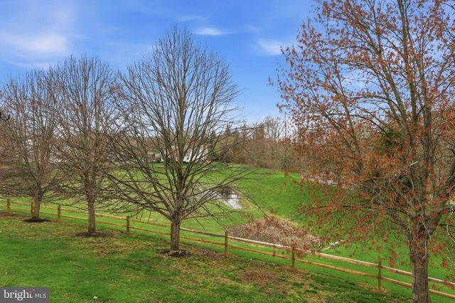 10 TUPELO LN, Langhorne, PA 19047