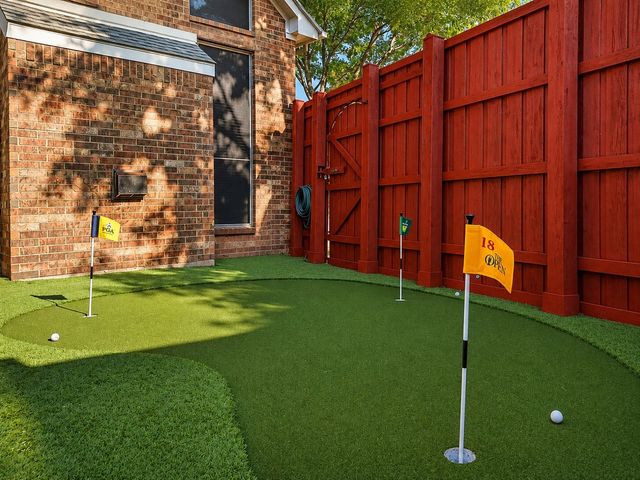 8213 Turnberry Street, Rowlett, TX 75089