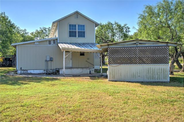 118 Island Dr, Lake City, TX 78368