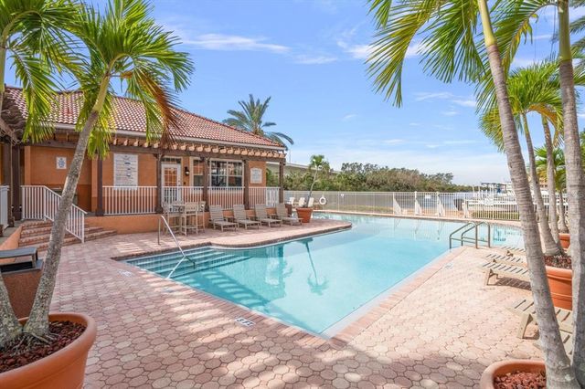 5000 CULBREATH KEY WAY 1-203, Tampa, FL 33611
