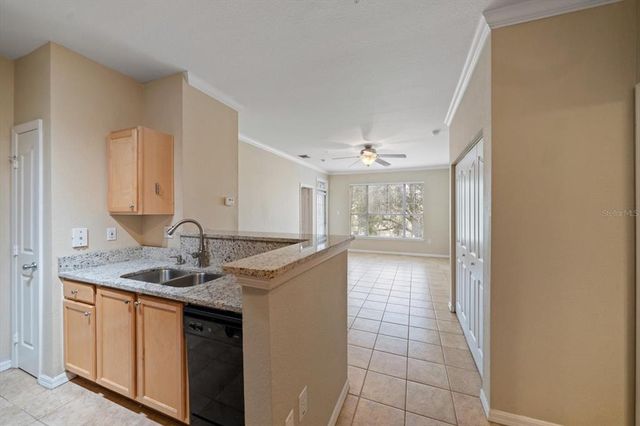 5000 CULBREATH KEY WAY 1-203, Tampa, FL 33611