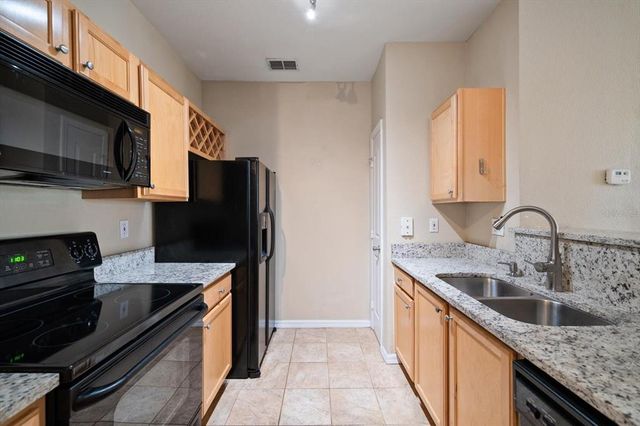 5000 CULBREATH KEY WAY 1-203, Tampa, FL 33611
