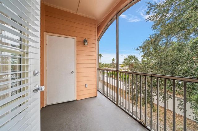 5000 CULBREATH KEY WAY 1-203, Tampa, FL 33611